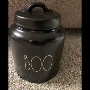 Boo canister
